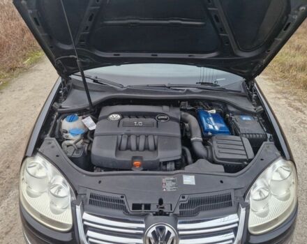 Черный Фольксваген Джетта, объемом двигателя 1.6 л и пробегом 154 тыс. км за 5999 $, фото 18 на Automoto.ua