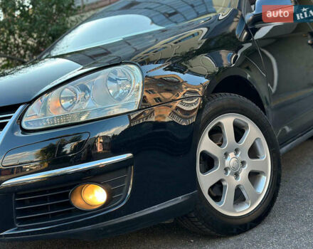 Черный Фольксваген Джетта, объемом двигателя 1.6 л и пробегом 200 тыс. км за 5950 $, фото 2 на Automoto.ua