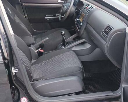 Черный Фольксваген Джетта, объемом двигателя 1.6 л и пробегом 210 тыс. км за 5700 $, фото 7 на Automoto.ua