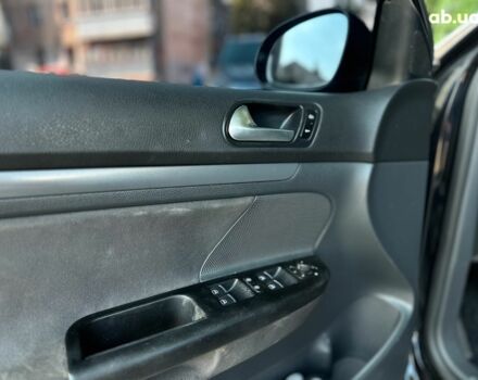 Черный Фольксваген Джетта, объемом двигателя 1.6 л и пробегом 200 тыс. км за 5950 $, фото 18 на Automoto.ua