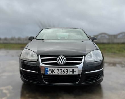 Черный Фольксваген Джетта, объемом двигателя 1.6 л и пробегом 282 тыс. км за 4500 $, фото 2 на Automoto.ua