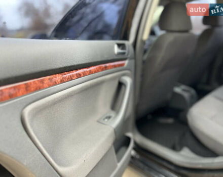 Черный Фольксваген Джетта, объемом двигателя 1.6 л и пробегом 195 тыс. км за 5400 $, фото 10 на Automoto.ua