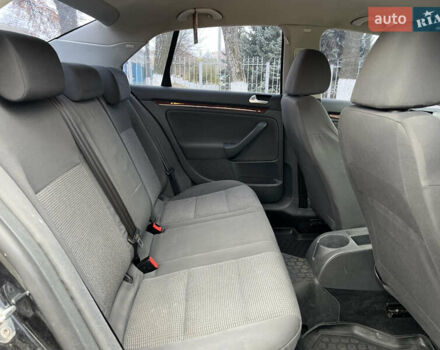 Черный Фольксваген Джетта, объемом двигателя 1.6 л и пробегом 195 тыс. км за 5400 $, фото 9 на Automoto.ua