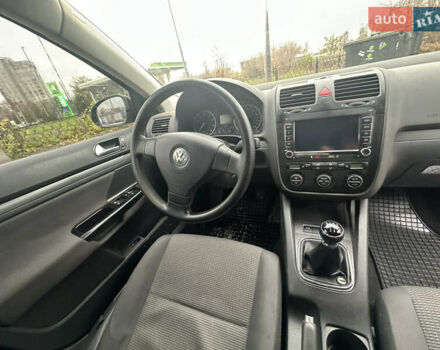 Черный Фольксваген Джетта, объемом двигателя 1.6 л и пробегом 270 тыс. км за 4700 $, фото 7 на Automoto.ua