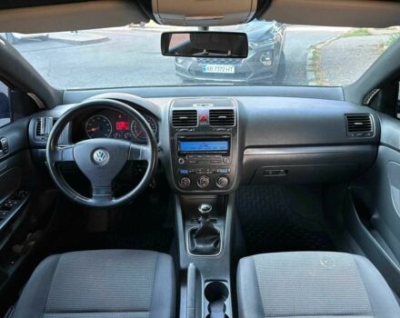 Чорний Фольксваген Джетта, об'ємом двигуна 1.6 л та пробігом 200 тис. км за 5990 $, фото 21 на Automoto.ua