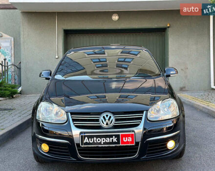 Черный Фольксваген Джетта, объемом двигателя 1.6 л и пробегом 200 тыс. км за 5950 $, фото 4 на Automoto.ua
