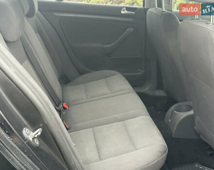 Черный Фольксваген Джетта, объемом двигателя 1.6 л и пробегом 270 тыс. км за 4700 $, фото 5 на Automoto.ua