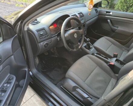 Черный Фольксваген Джетта, объемом двигателя 1.6 л и пробегом 235 тыс. км за 5500 $, фото 7 на Automoto.ua