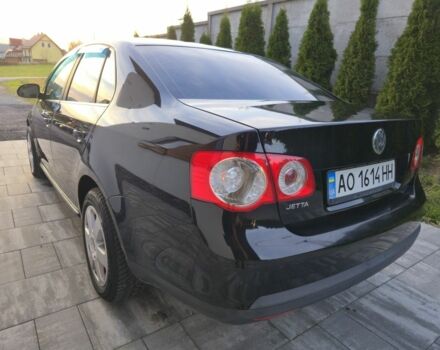 Черный Фольксваген Джетта, объемом двигателя 1.6 л и пробегом 235 тыс. км за 5500 $, фото 4 на Automoto.ua