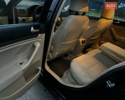 Черный Фольксваген Джетта, объемом двигателя 1.6 л и пробегом 202 тыс. км за 5200 $, фото 7 на Automoto.ua