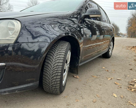 Черный Фольксваген Джетта, объемом двигателя 1.6 л и пробегом 195 тыс. км за 5400 $, фото 3 на Automoto.ua