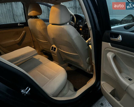 Черный Фольксваген Джетта, объемом двигателя 1.6 л и пробегом 202 тыс. км за 5200 $, фото 8 на Automoto.ua