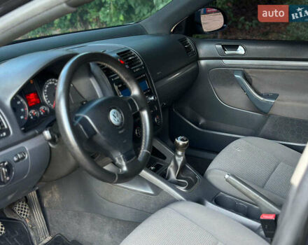 Черный Фольксваген Джетта, объемом двигателя 1.6 л и пробегом 200 тыс. км за 5950 $, фото 16 на Automoto.ua