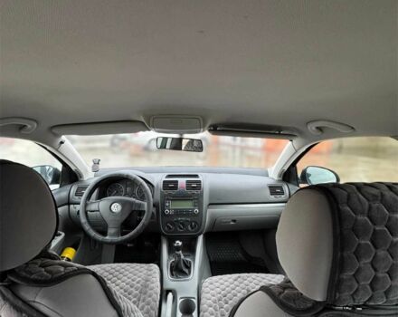 Черный Фольксваген Джетта, объемом двигателя 1.6 л и пробегом 282 тыс. км за 4500 $, фото 9 на Automoto.ua