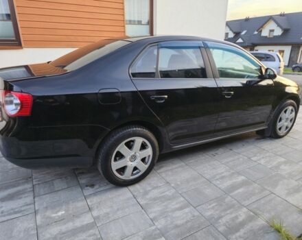 Черный Фольксваген Джетта, объемом двигателя 1.6 л и пробегом 235 тыс. км за 5500 $, фото 6 на Automoto.ua