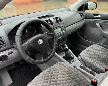 Черный Фольксваген Джетта, объемом двигателя 1.6 л и пробегом 282 тыс. км за 4500 $, фото 10 на Automoto.ua