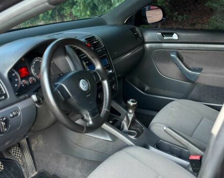 Чорний Фольксваген Джетта, об'ємом двигуна 1.6 л та пробігом 200 тис. км за 5990 $, фото 16 на Automoto.ua