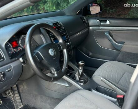 Черный Фольксваген Джетта, объемом двигателя 1.6 л и пробегом 200 тыс. км за 5950 $, фото 16 на Automoto.ua