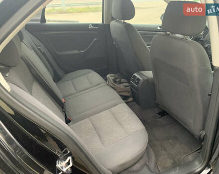 Чорний Фольксваген Джетта, об'ємом двигуна 1.6 л та пробігом 250 тис. км за 6400 $, фото 9 на Automoto.ua