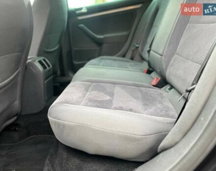 Фольксваген Джетта 2006 в Хмельницком на Automoto.ua Черный Фольксваген Джетта, объемом двигателя 1.6 л и пробегом 188 тыс. км за 6599 $, фото 47 на Automoto.ua