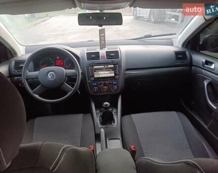 Черный Фольксваген Джетта, объемом двигателя 1.6 л и пробегом 210 тыс. км за 5700 $, фото 6 на Automoto.ua