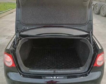 Черный Фольксваген Джетта, объемом двигателя 1.6 л и пробегом 210 тыс. км за 5700 $, фото 3 на Automoto.ua