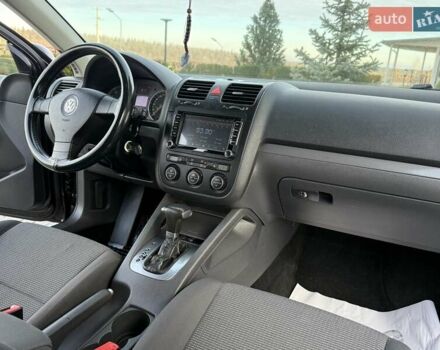 Чорний Фольксваген Джетта, об'ємом двигуна 1.6 л та пробігом 200 тис. км за 5650 $, фото 47 на Automoto.ua