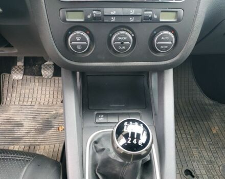 Черный Фольксваген Джетта, объемом двигателя 1.4 л и пробегом 285 тыс. км за 6500 $, фото 7 на Automoto.ua