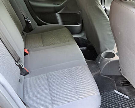 Черный Фольксваген Джетта, объемом двигателя 1.6 л и пробегом 278 тыс. км за 6000 $, фото 7 на Automoto.ua