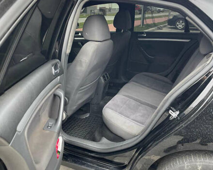 Чорний Фольксваген Джетта, об'ємом двигуна 2.48 л та пробігом 303 тис. км за 4650 $, фото 6 на Automoto.ua