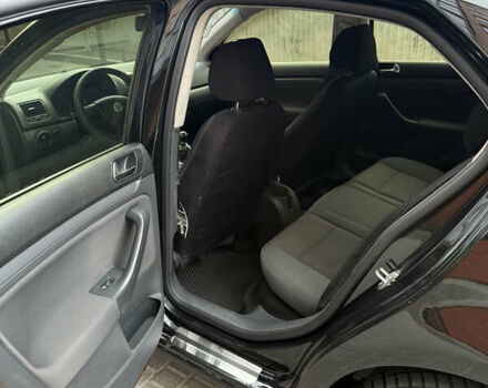 Чорний Фольксваген Джетта, об'ємом двигуна 1.6 л та пробігом 272 тис. км за 4300 $, фото 7 на Automoto.ua