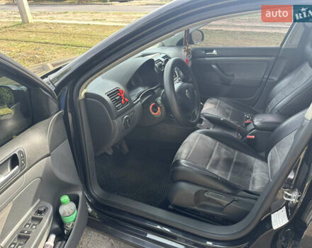 Чорний Фольксваген Джетта, об'ємом двигуна 1.6 л та пробігом 282 тис. км за 5500 $, фото 8 на Automoto.ua