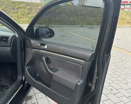 Чорний Фольксваген Джетта, об'ємом двигуна 1.6 л та пробігом 327 тис. км за 4400 $, фото 24 на Automoto.ua