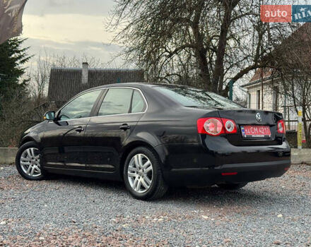 Чорний Фольксваген Джетта, об'ємом двигуна 1.6 л та пробігом 187 тис. км за 5350 $, фото 32 на Automoto.ua