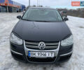 Черный Фольксваген Джетта, объемом двигателя 1.39 л и пробегом 228 тыс. км за 5450 $, фото 12 на Automoto.ua