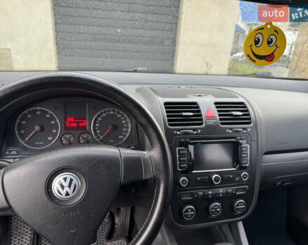 Черный Фольксваген Джетта, объемом двигателя 1.6 л и пробегом 270 тыс. км за 5800 $, фото 8 на Automoto.ua