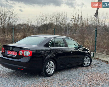 Чорний Фольксваген Джетта, об'ємом двигуна 1.6 л та пробігом 187 тис. км за 5350 $, фото 35 на Automoto.ua