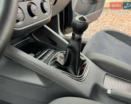 Чорний Фольксваген Джетта, об'ємом двигуна 1.6 л та пробігом 187 тис. км за 5350 $, фото 49 на Automoto.ua