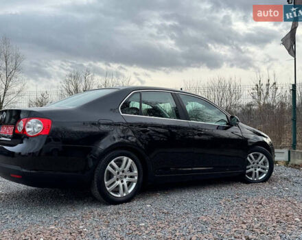 Чорний Фольксваген Джетта, об'ємом двигуна 1.6 л та пробігом 187 тис. км за 5350 $, фото 37 на Automoto.ua