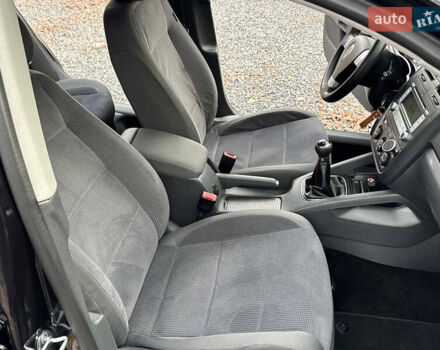 Чорний Фольксваген Джетта, об'ємом двигуна 1.6 л та пробігом 187 тис. км за 5350 $, фото 60 на Automoto.ua