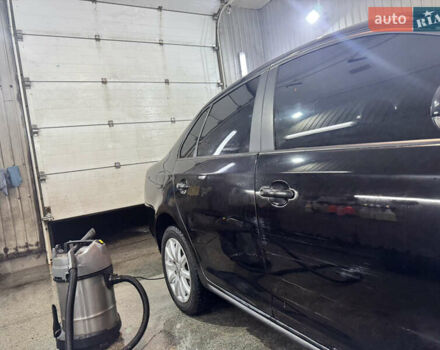 Черный Фольксваген Джетта, объемом двигателя 1.6 л и пробегом 257 тыс. км за 5600 $, фото 9 на Automoto.ua