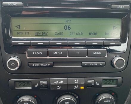 Черный Фольксваген Джетта, объемом двигателя 1.4 л и пробегом 220 тыс. км за 5000 $, фото 2 на Automoto.ua