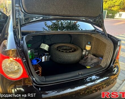 Черный Фольксваген Джетта, объемом двигателя 1.6 л и пробегом 270 тыс. км за 6200 $, фото 2 на Automoto.ua