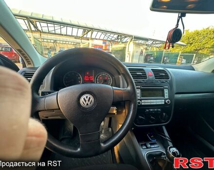 Черный Фольксваген Джетта, объемом двигателя 1.6 л и пробегом 270 тыс. км за 6200 $, фото 6 на Automoto.ua