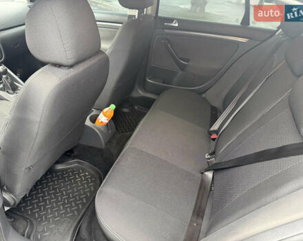 Чорний Фольксваген Джетта, об'ємом двигуна 1.6 л та пробігом 273 тис. км за 6500 $, фото 5 на Automoto.ua