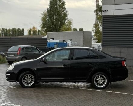 Чорний Фольксваген Джетта, об'ємом двигуна 1.6 л та пробігом 251 тис. км за 4700 $, фото 1 на Automoto.ua