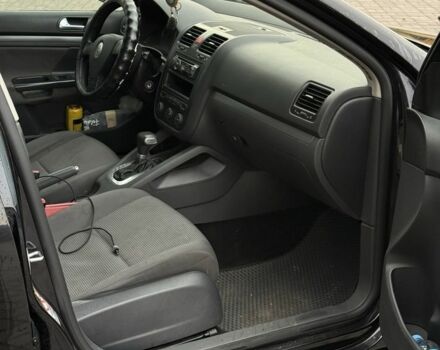 Чорний Фольксваген Джетта, об'ємом двигуна 1.6 л та пробігом 251 тис. км за 4700 $, фото 6 на Automoto.ua