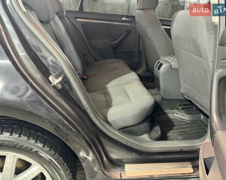 Черный Фольксваген Джетта, объемом двигателя 1.6 л и пробегом 257 тыс. км за 5600 $, фото 12 на Automoto.ua