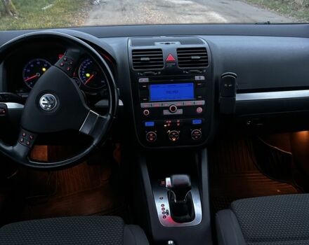 Черный Фольксваген Джетта, объемом двигателя 1.4 л и пробегом 260 тыс. км за 6550 $, фото 6 на Automoto.ua