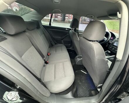 Черный Фольксваген Джетта, объемом двигателя 1.9 л и пробегом 296 тыс. км за 6800 $, фото 10 на Automoto.ua